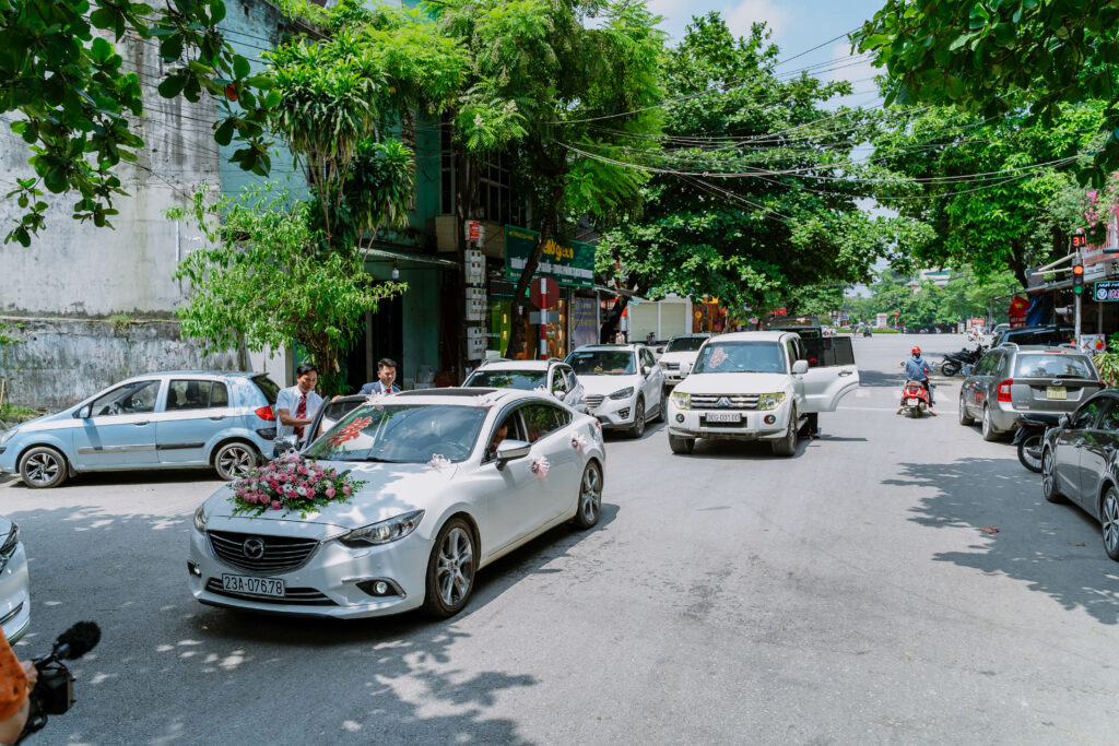 thuê xe cưới hay dùng xe nhà 7 kinh nghiệm cho dâu rể năm 2026